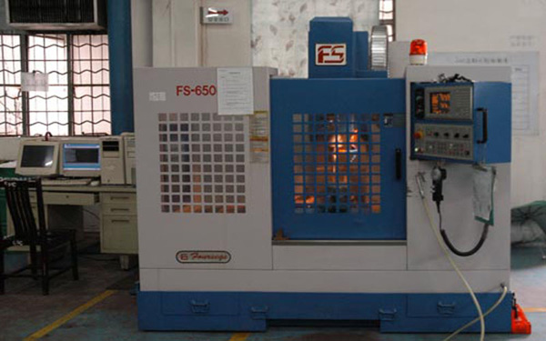 卧龙计划CNC设备