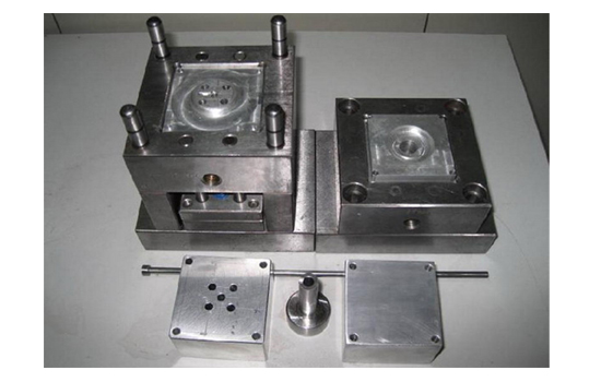 卧龙塑胶 软件有限公司