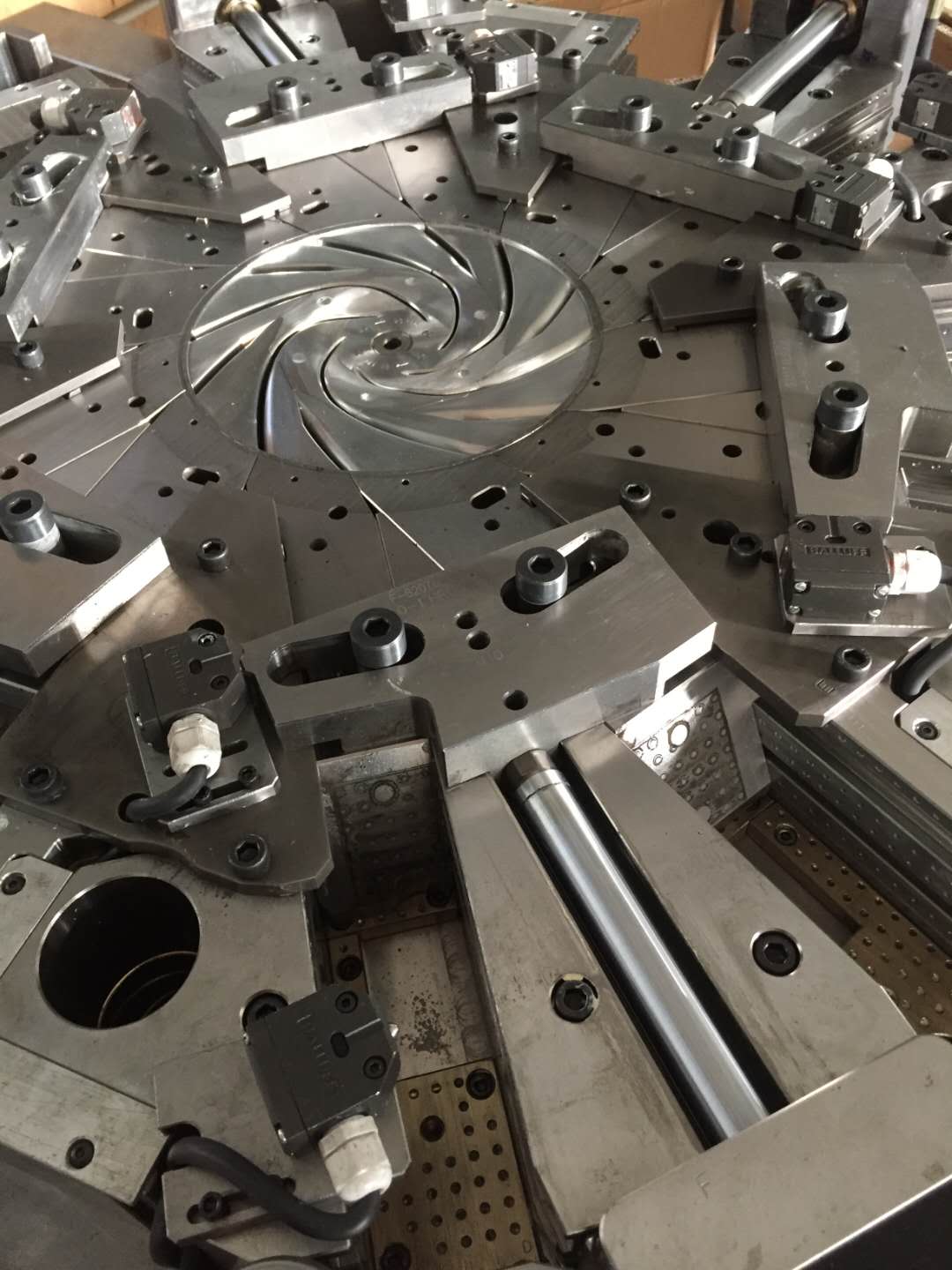 卧龙计划软件app订制计划软件加工一体