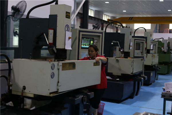 卧龙计划软件app厂操作员